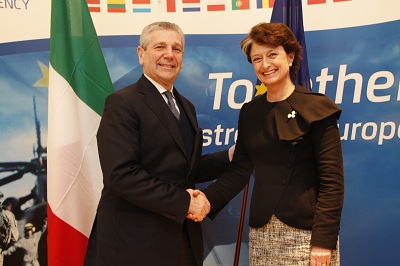 Italian Minister of Defence Visits EDA