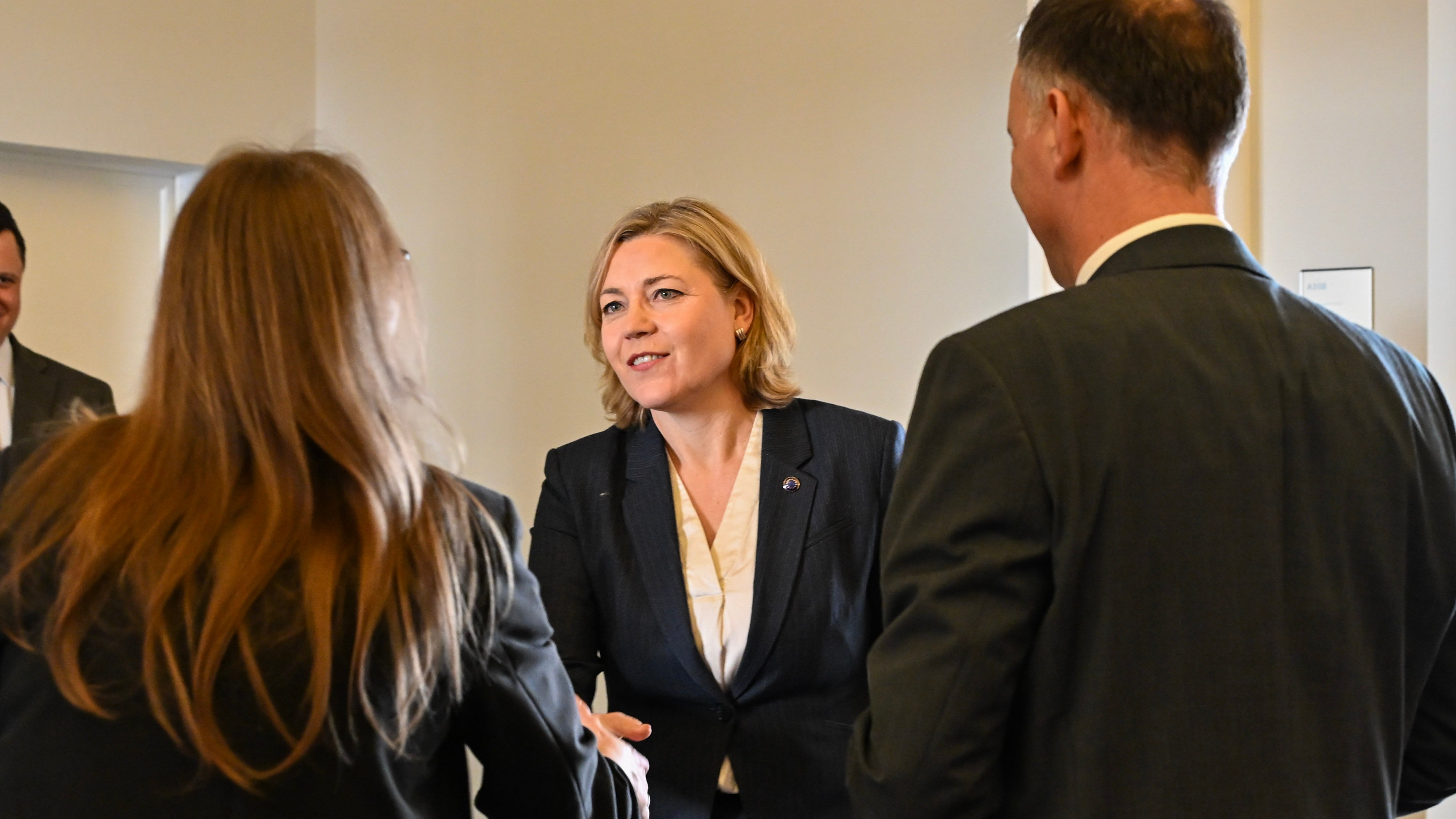 Vice-President Virkkunen visits EDA, hold talks with chief executive